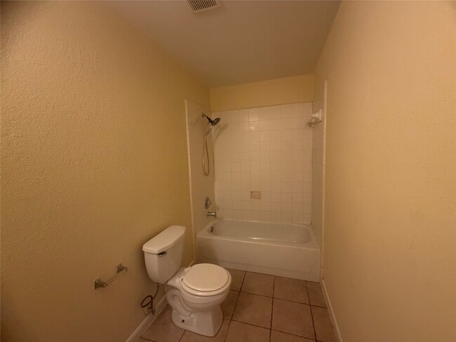 Building Photo - 8103 Forest Glen Dr