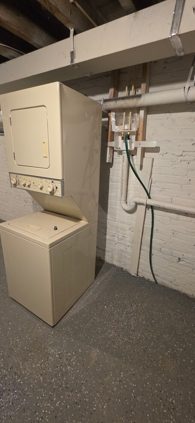 Building Photo - 2702 Greenmount Ave