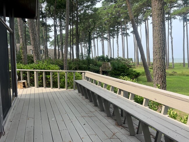 Building Photo - 4680 Peaceful Shores Dr