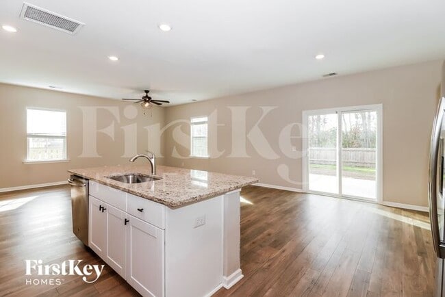 Building Photo - 569 Merrywood Dr