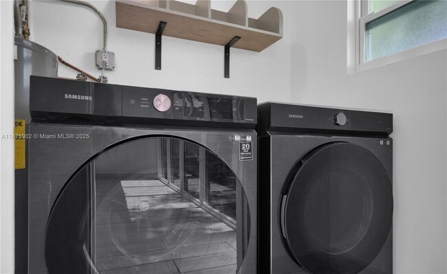 Building Photo - 17144 SW 112th Ct