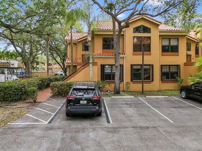 Building Photo - 15533 N Miami Lakeway