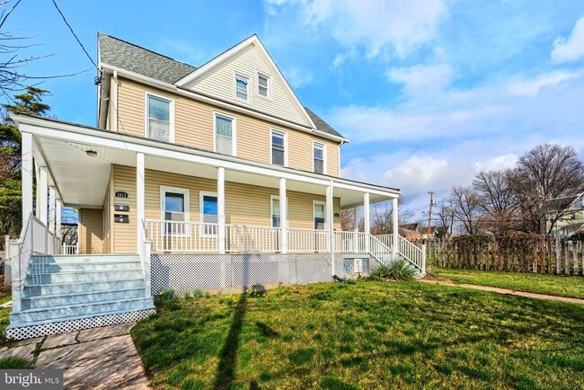 Building Photo - 3014 Hamilton Ave