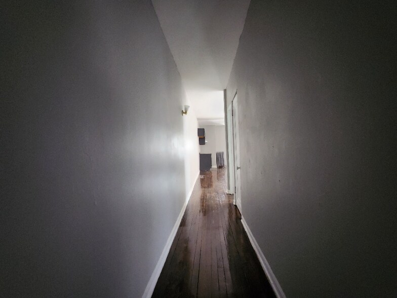 Building Photo - 5903 W Huron St