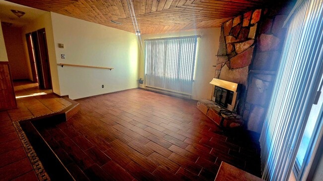 Building Photo - Corrales 4 Bedroom For Rent