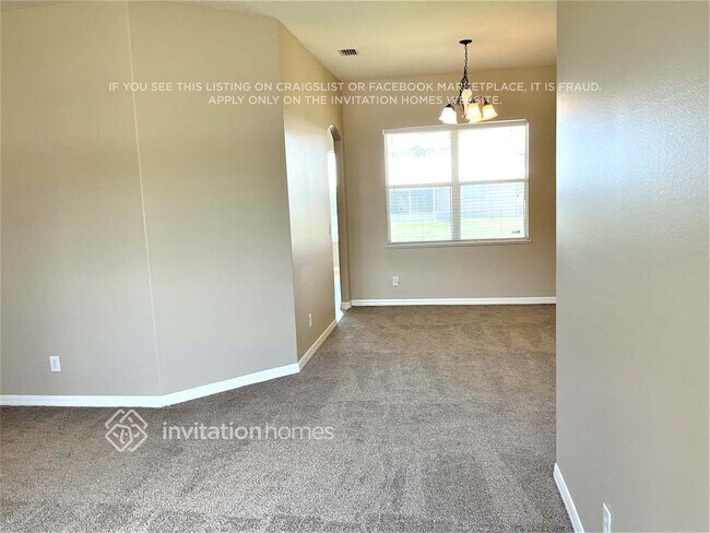 Building Photo - 930 Fairhaven St NE