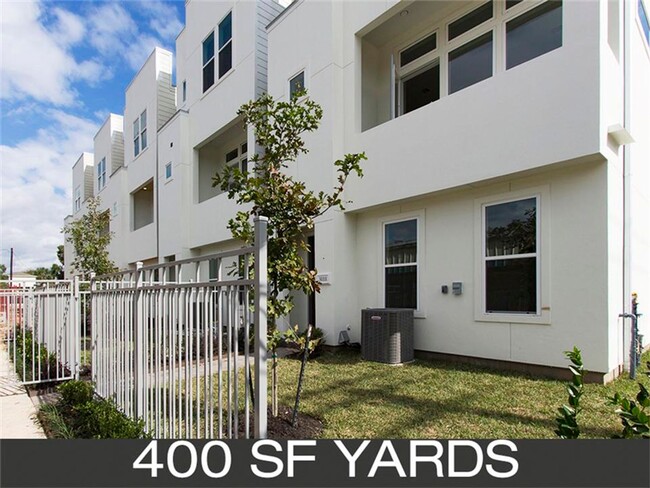 Building Photo - EaDo’s Most Exciting Place to Call Home!