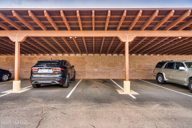 Building Photo - 1105 Lombard Way