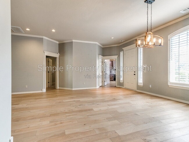 Building Photo - 10709 Green Valley Rd