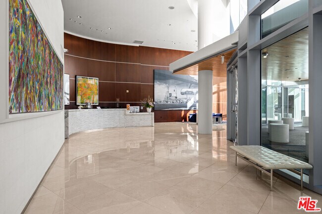 Building Photo - 13700 Marina Pointe Dr