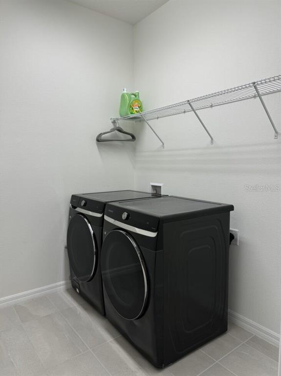 Building Photo - 1806 Flourish Ave