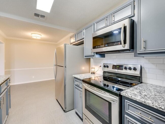 Building Photo - 208 Tamara Dr