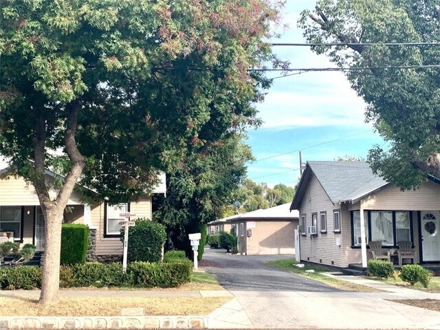 Building Photo - 650 N 3rd Ave