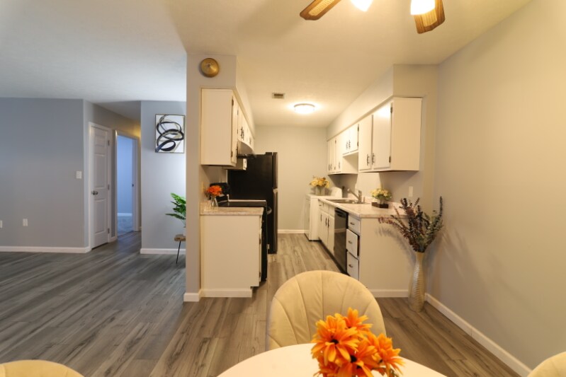 Building Photo - 355 Chadwick Pl