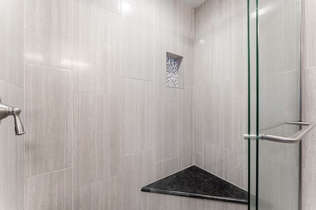 Building Photo - 1032 S Kihei Rd