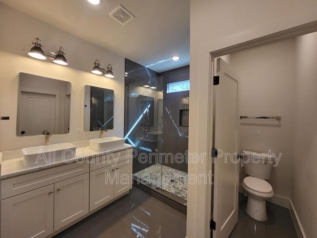 Building Photo - 4401 Sims Rd