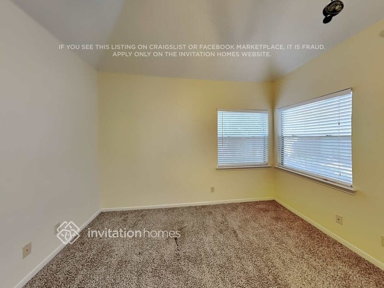 Building Photo - 16023 Mountain Shadows Dr