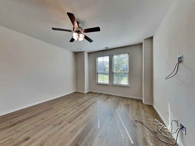 Building Photo - 2020 Saddle Wy