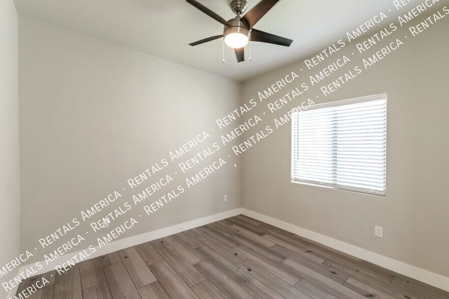 Building Photo - 922 S Fremont Ave