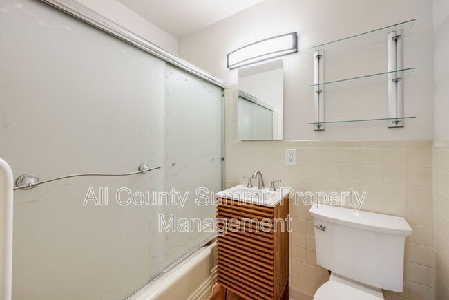 Building Photo - 2299 Zinnia Way