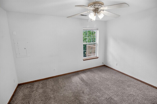 Building Photo - 5342 Godas Cir