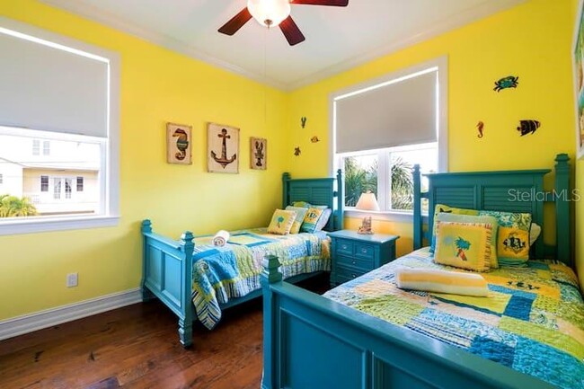 Building Photo - 4808 Gulf Dr