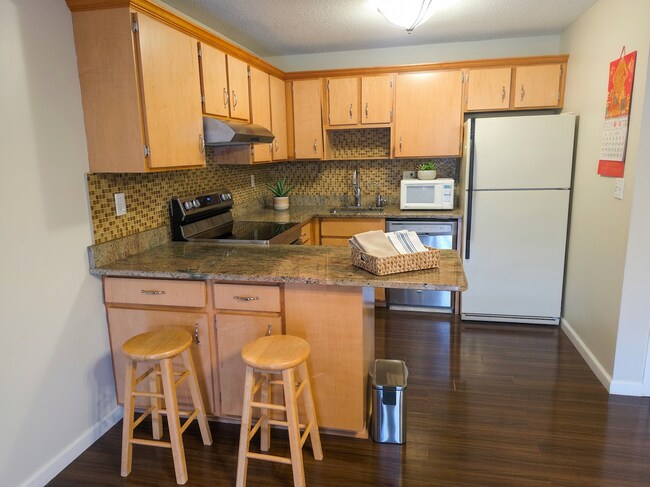 Building Photo - 2320 Harbor View Dr