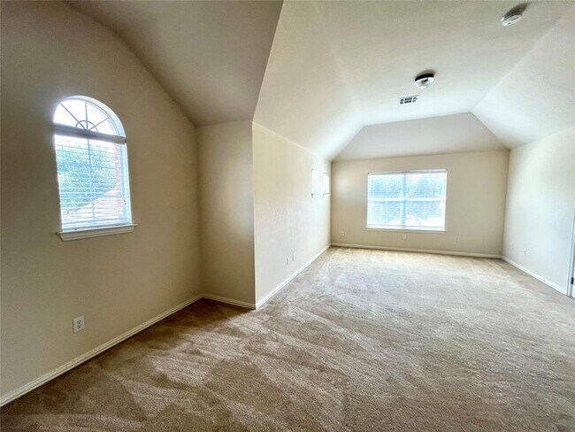 Building Photo - 20701 Kearney Hill Rd