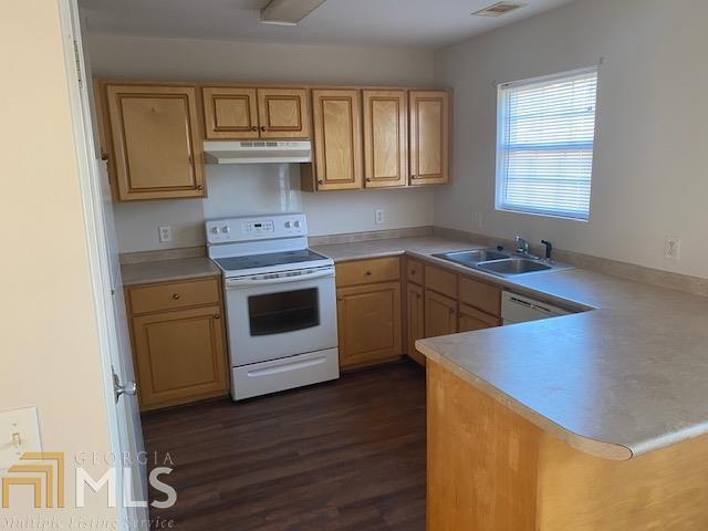 Building Photo - 5027 Scotch Pine Ave