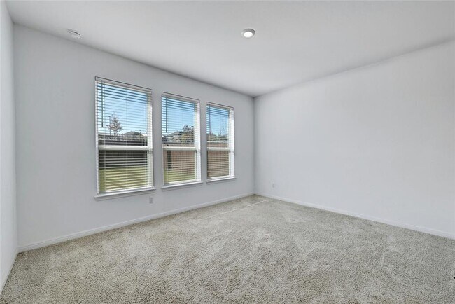 Building Photo - 6411 Velvet Leaf Ln