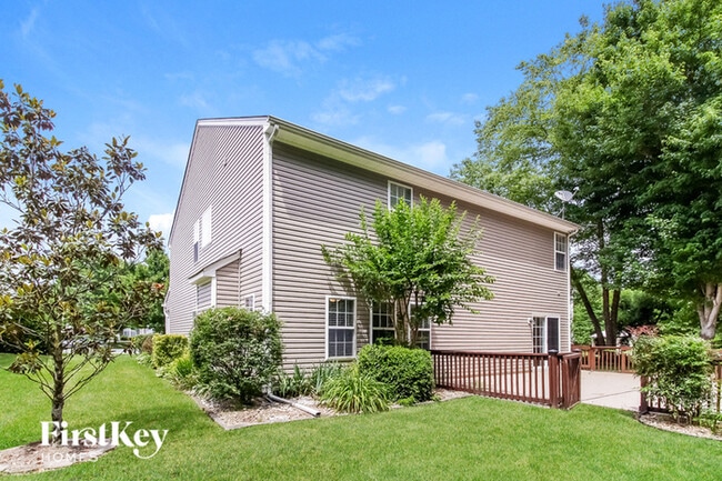 Building Photo - 4015 Shadetree Dr