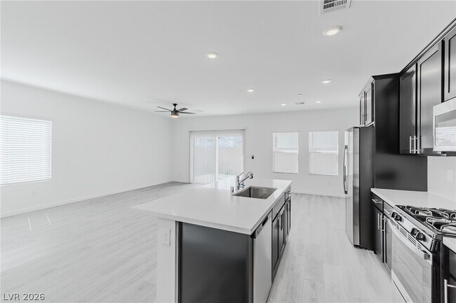 Building Photo - 9927 Kimura Hls Ave