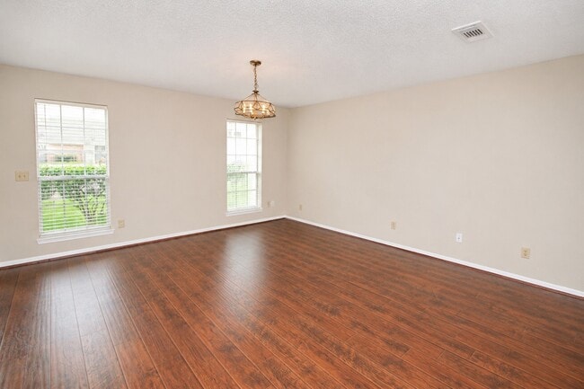 Building Photo - 3331 Oak Branch Ln