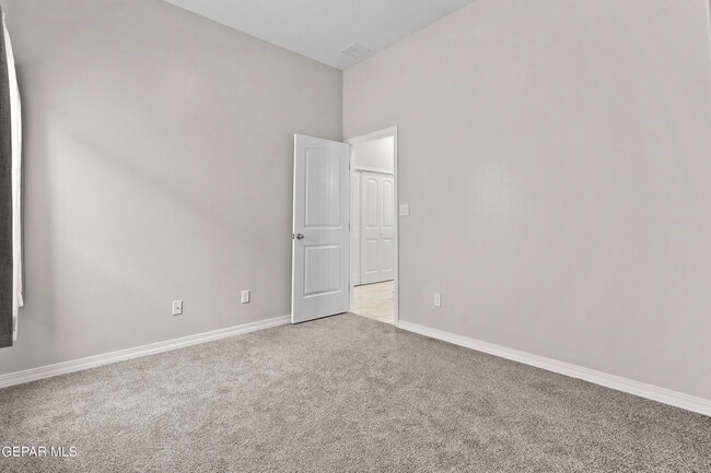 Building Photo - 12681 Don Norte St