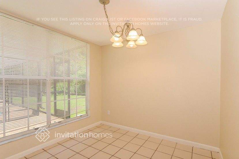 Building Photo - 3701 Kingsford Pl