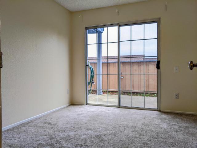 Building Photo - 2 bedroom in Hercules CA 94547