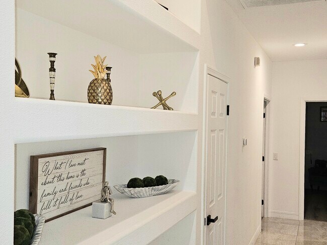 Building Photo - 68520 Risueno Rd