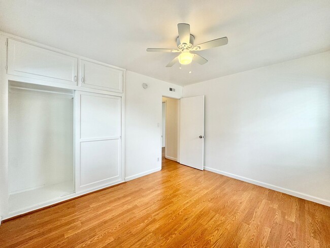 Building Photo - Beautiful 3Bd/1.5Ba Available In Santa Ana