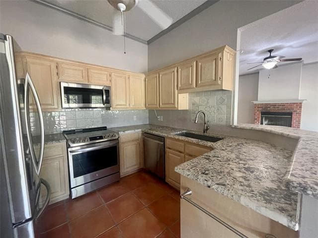 Building Photo - 8701 Bellechase Rd