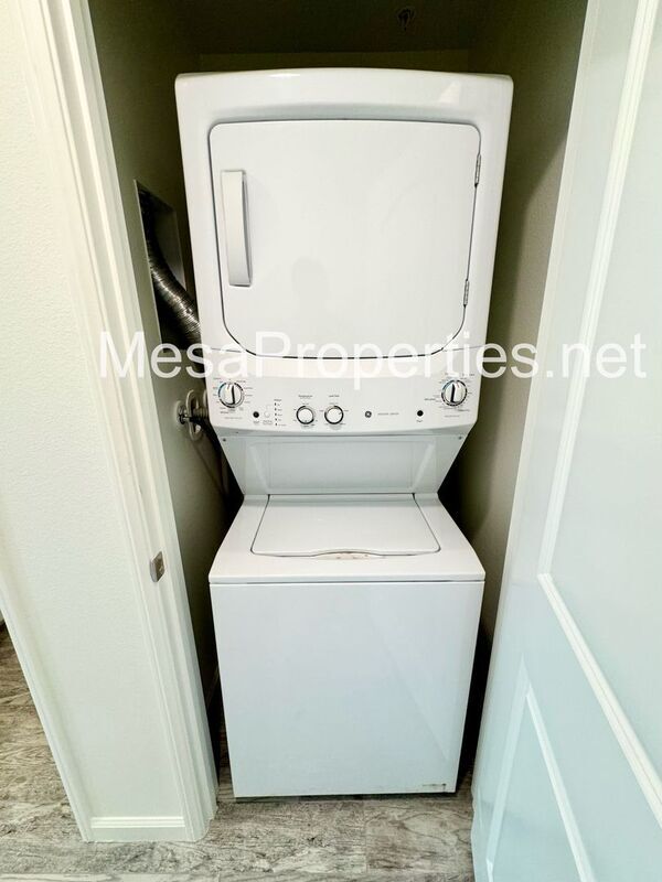 Building Photo - 14173 Mustang Cir