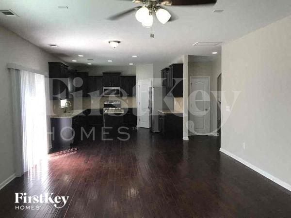 Building Photo - 10729 Sapphire Trail