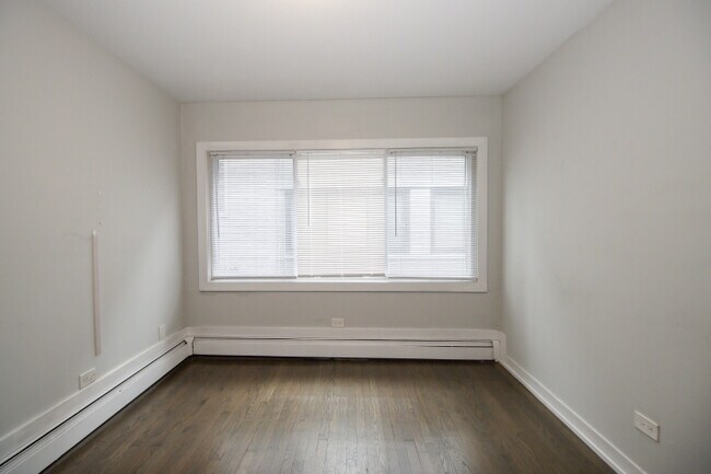 Building Photo - 5960 N Winthrop Ave