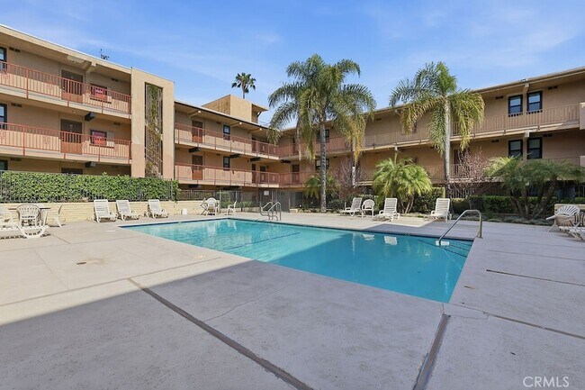 Building Photo - 17000 Burbank Blvd