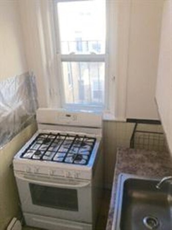 Building Photo - 1840 Commonwealth Ave