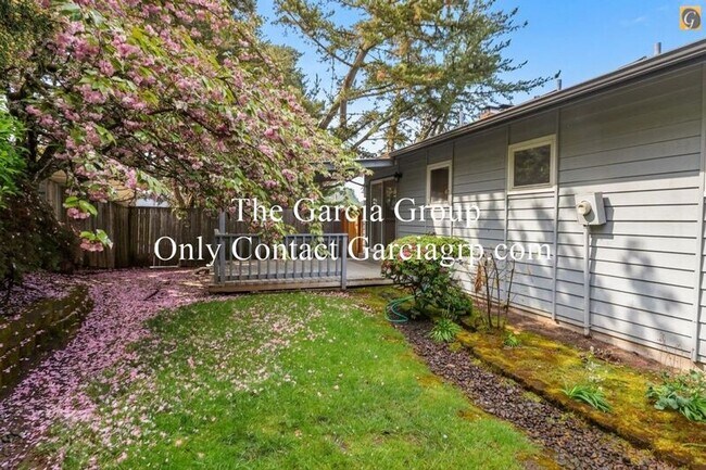 Building Photo - 15205 SW 119th Ave