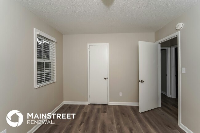 Building Photo - 18 Moonglow Dr