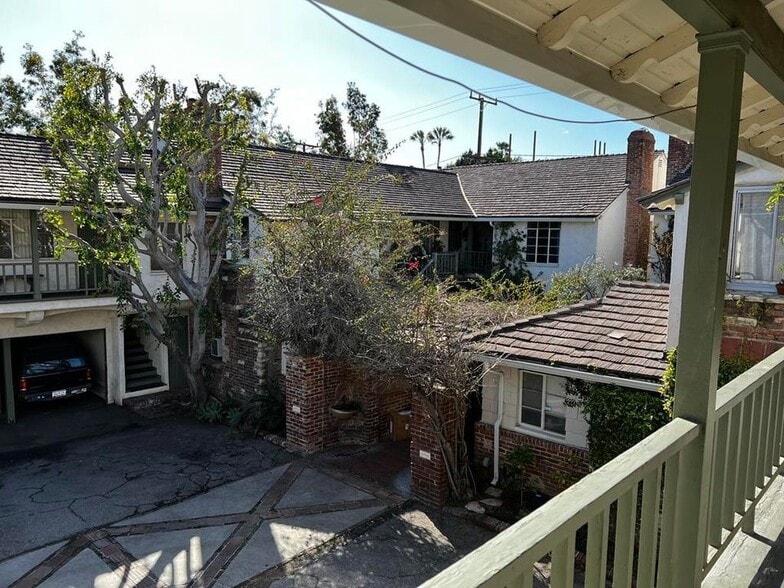 Building Photo - 1221 N Sweetzer Ave