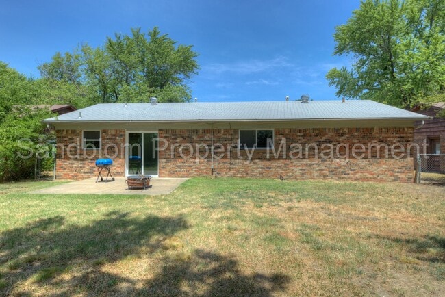 Building Photo - FOR LEASE | East Tulsa | $1,225 Rent