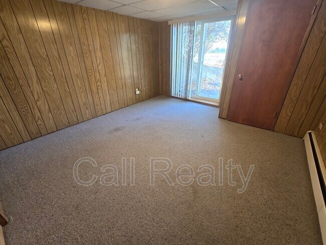 Building Photo - 2621 W Johannsen Rd