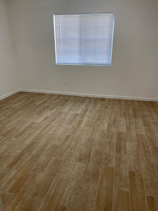 Building Photo - 263 Bothun Rd